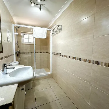 Nosredna 5 Bedroom & Pool Les01 Villa *