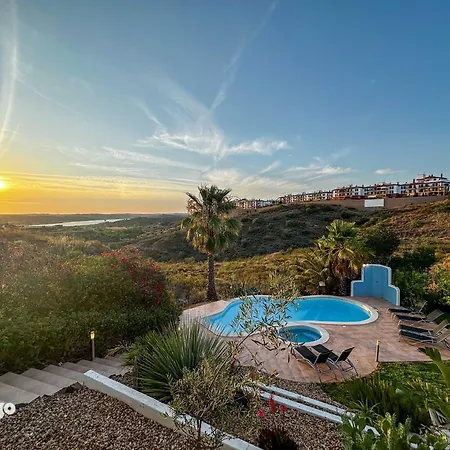 Villa Nosredna 5 Bedroom & Pool Les01 Ayamonte