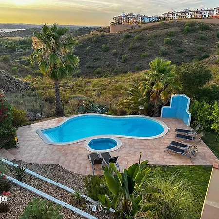 Nosredna 5 Bedroom & Pool Les01