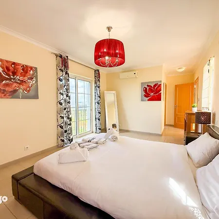 Nosredna 5 Bedroom & Pool Les01 *