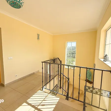 Villa Nosredna 5 Bedroom & Pool Les01 *